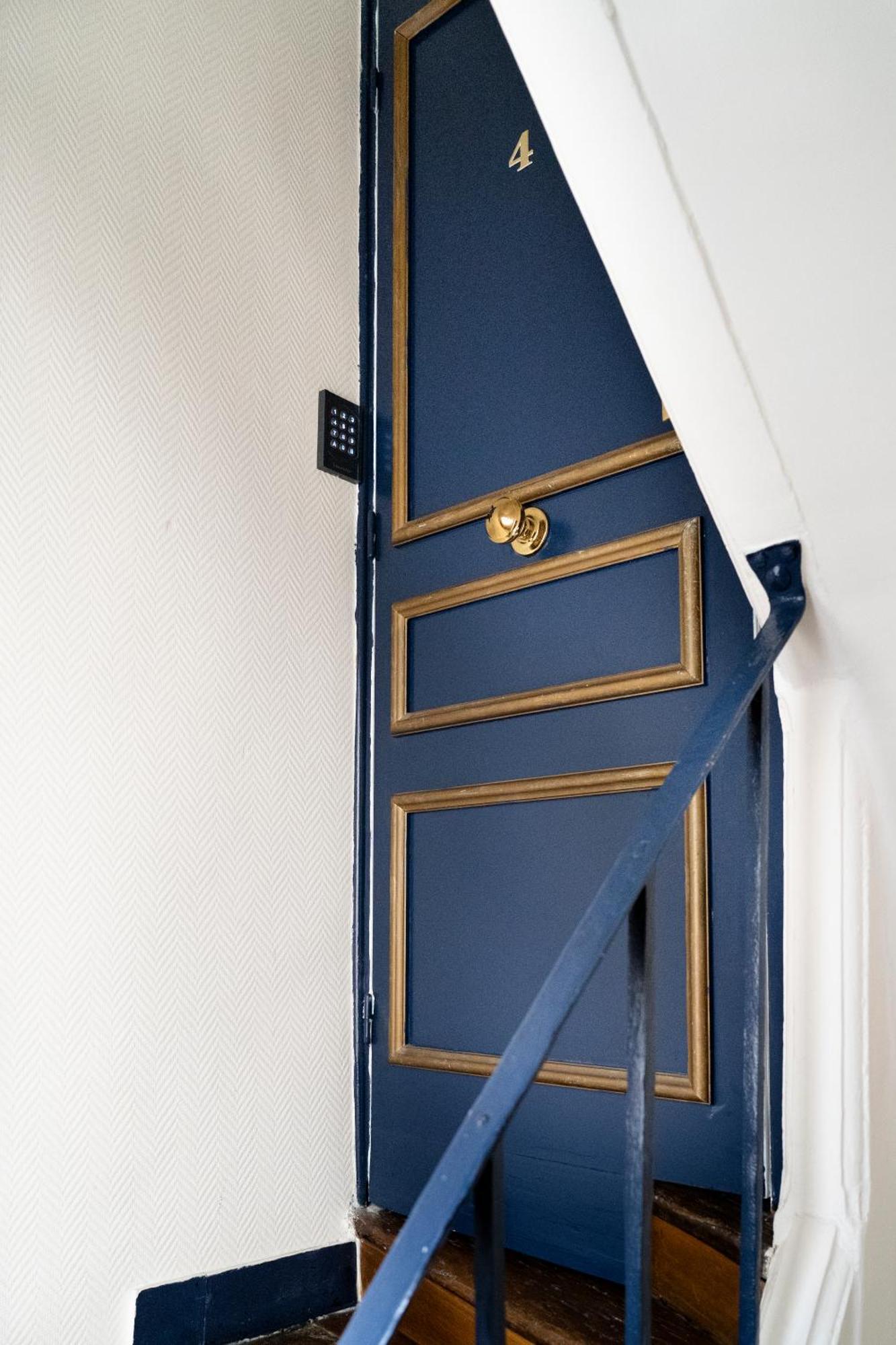 Le 64 Rue Chapon Paris