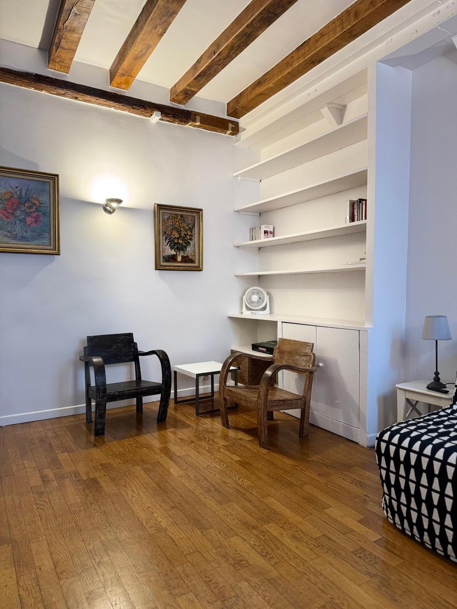 Le 64 Rue Chapon Parigi